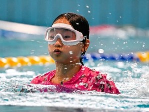 游泳比赛技巧2022年级指南（掌握泳姿、加强训练、提高速度，游向成功的关键）