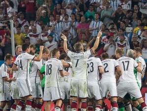 德国队在世界杯中的辉煌战绩（德国队的进球纪录和历史成就）